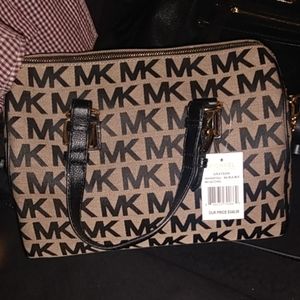 Michael Kors Purse W/Matching Bi-Fold Wallet